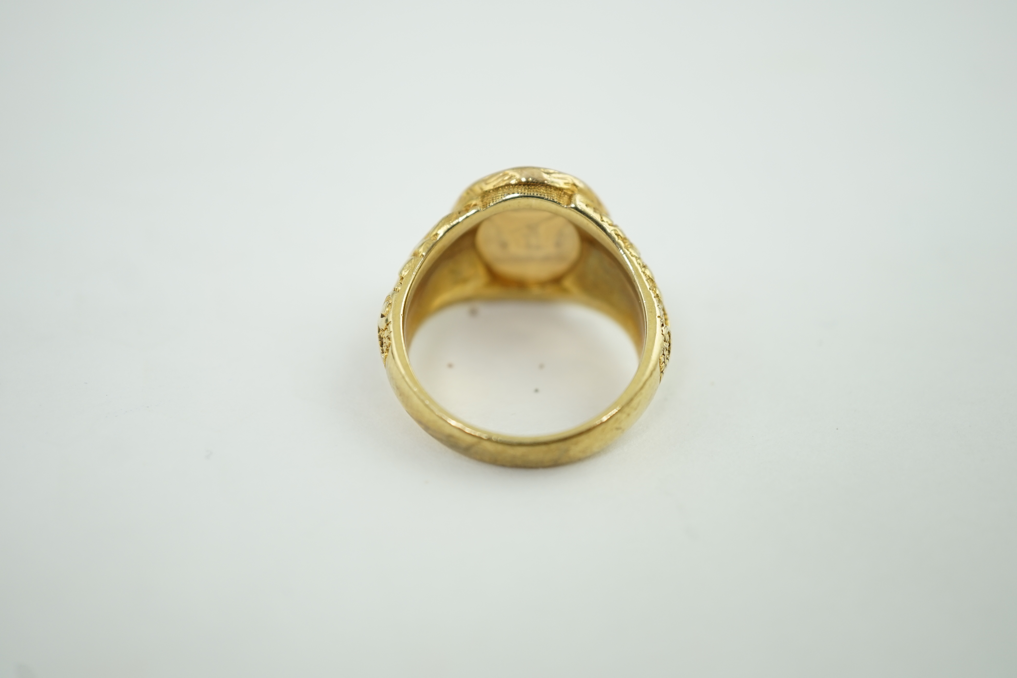 A modern 9ct gold signet ring